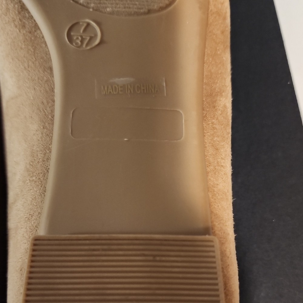 Lulu's NWOT Tan Leather Flats Slip-On Loafers - Picture 3 of 8